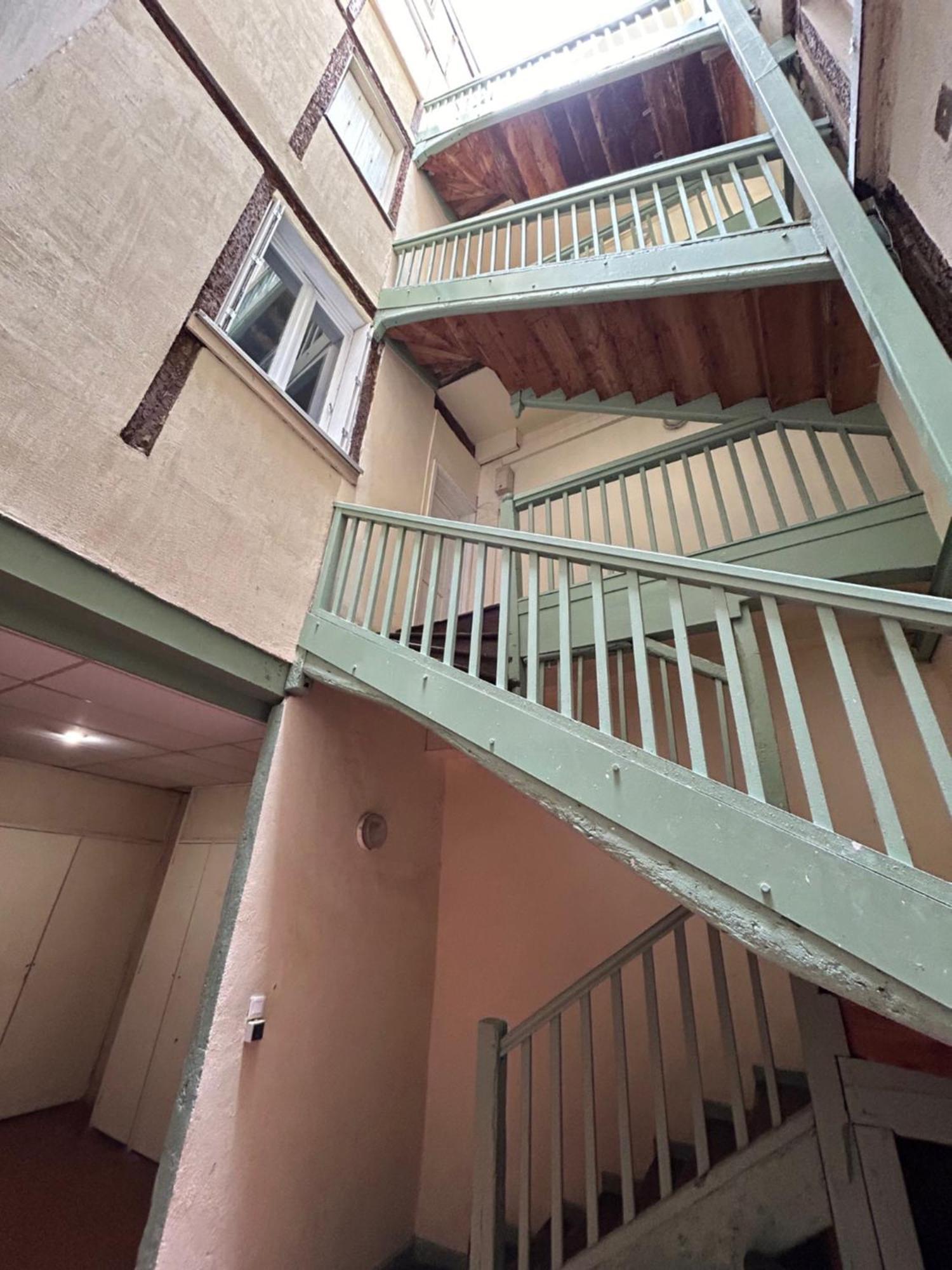 Au Charme Des Carmes - T1 Sur Cour - Metro A & B Apartman Toulouse Kültér fotó